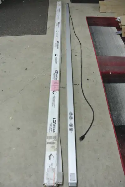 Brand new in the box 10 ft Wiremold AMDTP-4-C corded end Tele-pole .2-15 amp DPLX outlets. asking 75...