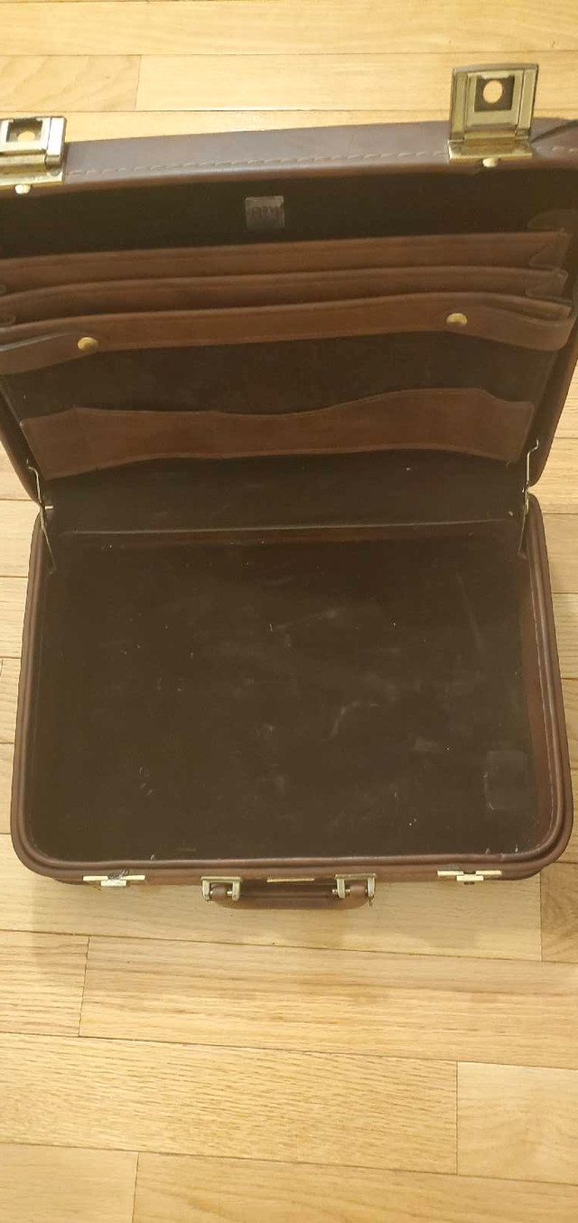 Stradellina vintage briefcase  in Storage & Organization in Regina - Image 3