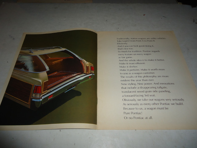 1971 PONTIAC STATION WAGONS SALES BROCHURE. CAN MAIL! in Arts & Collectibles in Belleville - Image 2