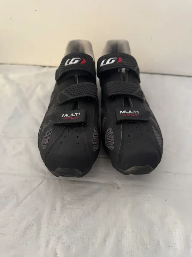 MOUNTAIN BIKE, SHOES, LIKE NEW READ ADD FOR DETAILS, AHUNTSIC in Mountain in City of Montréal - Image 2