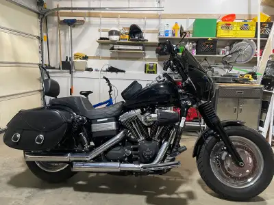 2013 Dyna 103 In near new condition. Super low km New tires Fuelpack FP3 wireless tuner Aftermarket...