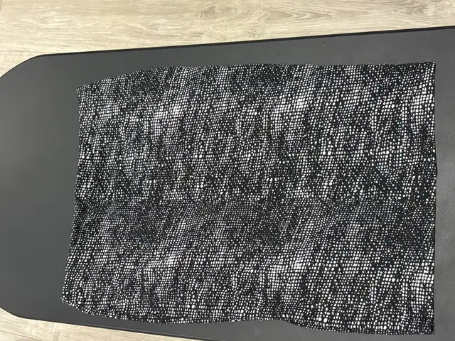  Forever 21 Skirt in Women's - Bottoms in Oshawa / Durham Region - Image 2