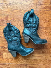 Women’s cowboy boot heels