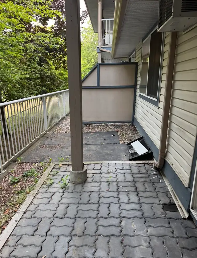 Salmon arm rental Nov 1st  in Long Term Rentals in Kamloops - Image 2