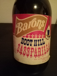 *MEGA RARE* Original Vintage Barons Boot Hill Sassparilla Bottle