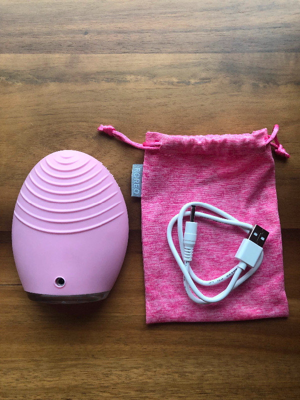 FOREO Sonic Facial Brush in Health & Special Needs in City of Toronto