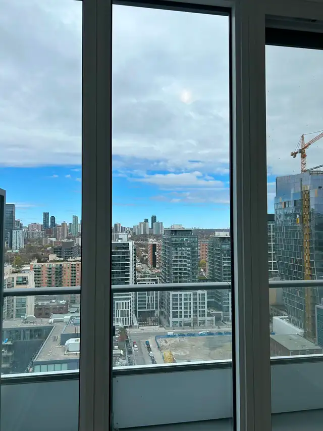 New Downtown Toronto Condo–Private Bed– Utilities/ Wifi Included