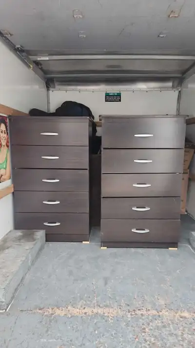 This is a used chest of drawers, great for extra storage in any room. It's in fair condition. The ch...