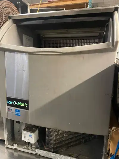 NEW AND USED RESTAURANT EQUIPMENT FOR SALE! WE HAVE EVERYTHING! STOVES, FRIDGE, MINI FRIDGE, DEEPFRY...
