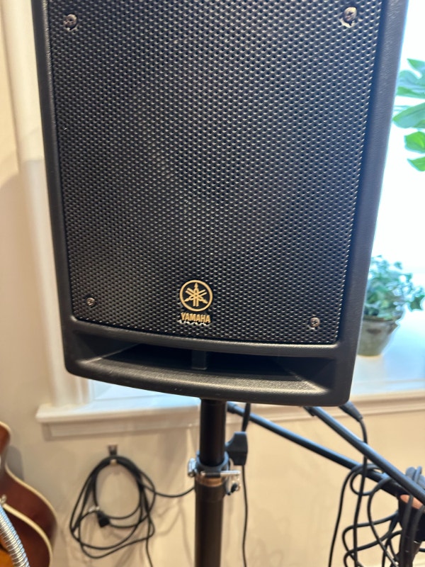 Yamaha MSR100 8" Powered Speaker avec soutien Équipement pour DJ et