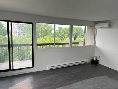 OPEN HOUSE SATURDAY 10-4 PM 14255 Gouin Ouest Pierrefonds apartments are fully renovated, please get...