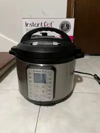 Instant pot 9 in 1 multi use programmable pressure cooker