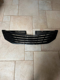 2011-2017 Toyota Sienna front grill