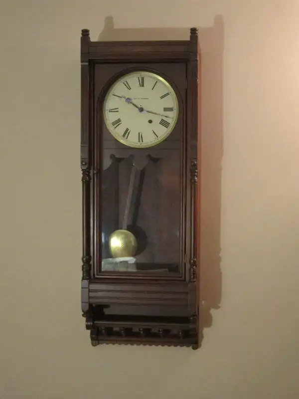 Nice Seth Thomas Queen Anne Wall Clock in Other in Ottawa - Image 2