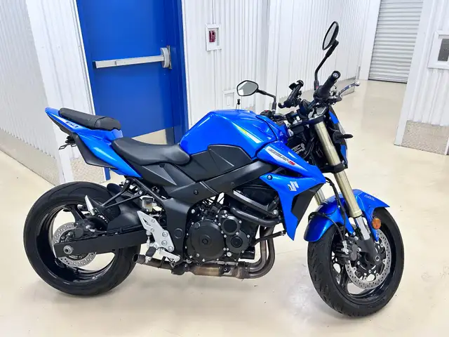 2016 SUZUKI GSX-S 750 in Sport Touring in Ottawa - Image 5