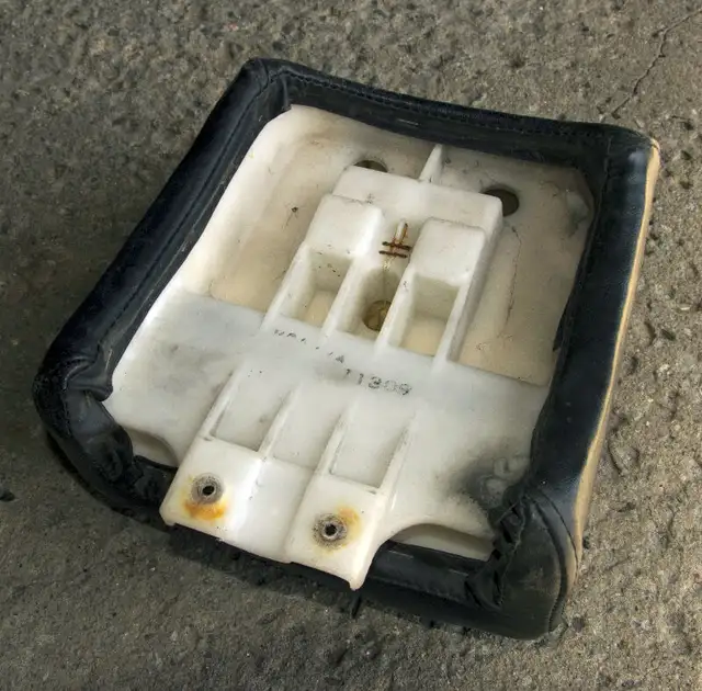 Yamaha Siège passager in Motorcycle Parts & Accessories in Laval / North Shore - Image 3