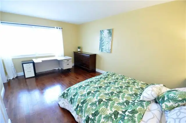 Private room for rent in Etobicoke for female only