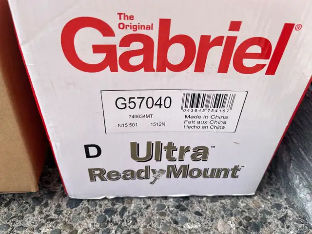 2000 Volvo V70 Front Strut Assemblies / Rear Shocks in Other Parts & Accessories in Nanaimo - Image 3
