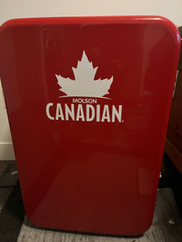 Molson Canadian mini fridge 