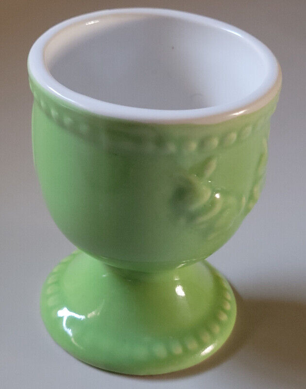Laura Secord 2009 Raised Rabbits Logo Medallion Green Egg Cup in Arts & Collectibles in Oshawa / Durham Region - Image 2