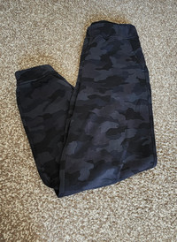 Lululemon Relaxed high-rise joggers