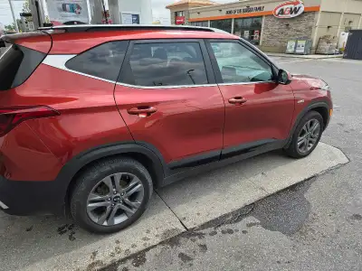 2021 Kia Seltos EX Premium AWD fully loaded no accidents. Reply for further information