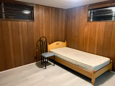 Private Bsmt 2 Rooms for females @ Markham and Ellesmere