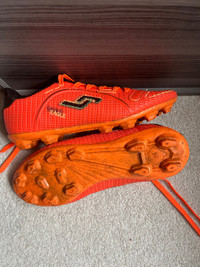 Soccer Cleats  (Men’s 11.5)