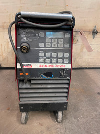 LINCOLN ELECTRIC IDEALARC SP-255 DC ARC WELDING POWER SOURCE AND