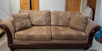 Couch for sale, great condition, cigarette free home. Comes with 2 matching throw pillows and 4 scre...