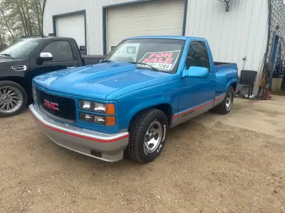 1992 GMC Sierra ST 350cu in 700r4 rebuilt Repainted 3yrs ago Lowered front and rear bell tech New fr...