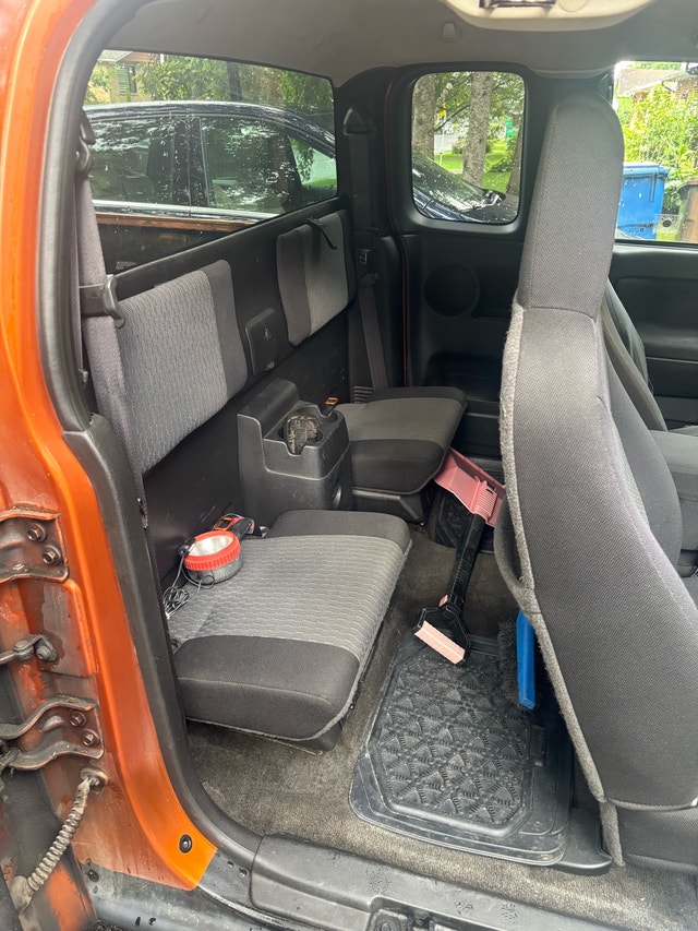 Chevrolet Colorado LT / RWD / 2007 /290,000 km — photo 5