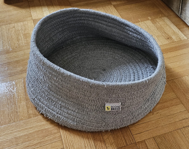 Lit pour CHAT / CAT Bed BeOneBreed dans Accessoires  à Laval/Rive Nord