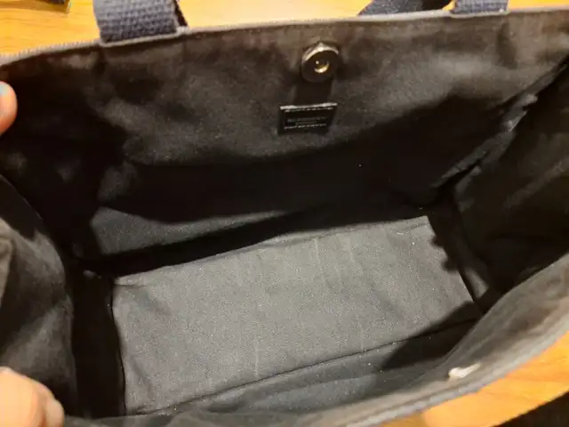 Authentic Burberry London Canvas Tote in Women's - Bags & Wallets in Oakville / Halton Region - Image 5