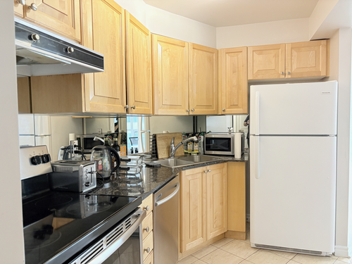 Private Furnished Rooms Available in Shared Condo Rooms are available. Please send us a message by K...