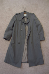 Maincoat/Overcoat/Raincoat – London Fog