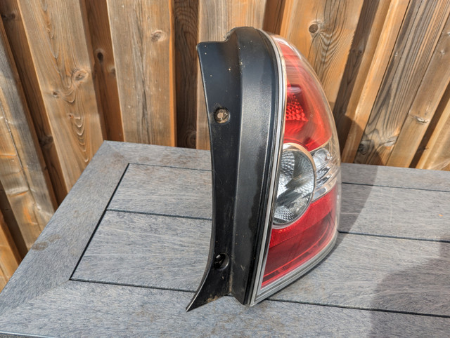 Hyundai Accent Tail Light in Auto Body Parts in Kitchener / Waterloo - Image 2