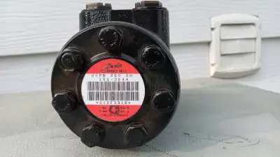 Danfoss Steering Unit NEW  (Courtenay (Royston)), View more