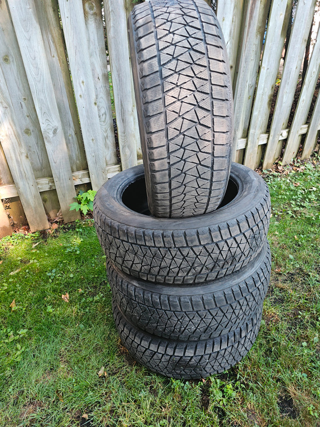 235 55 18 Bridgestone Blizzack Bridgestone Hiver dans Pneus et jantes  à Ville de Montréal