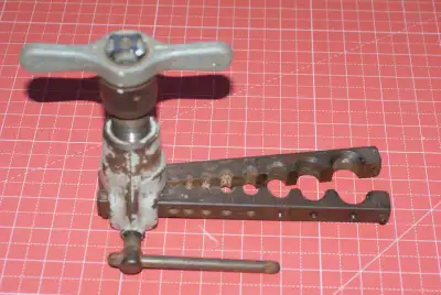 Ridgid No.458 heavy-duty flaring tool for copper and aluminium pipe Flaring tool produces 45 deg SAE...