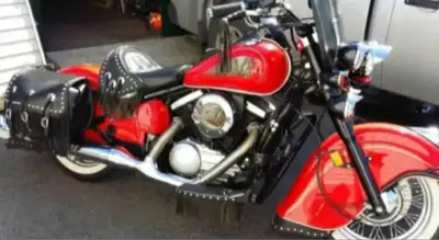 Très belle Kawasaki Drifter 1999, 800cc, franger, flanc blanc, siege solo et siege duo, plusieurs sa...