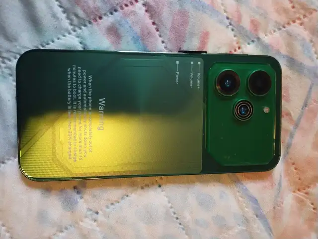 Pova 6 Pro Smartphone Unlocked Like New in Cell Phones in North Bay - Image 6
