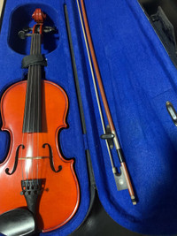 Violin 1/2 size Stentor 2 with case, bow and rosin 