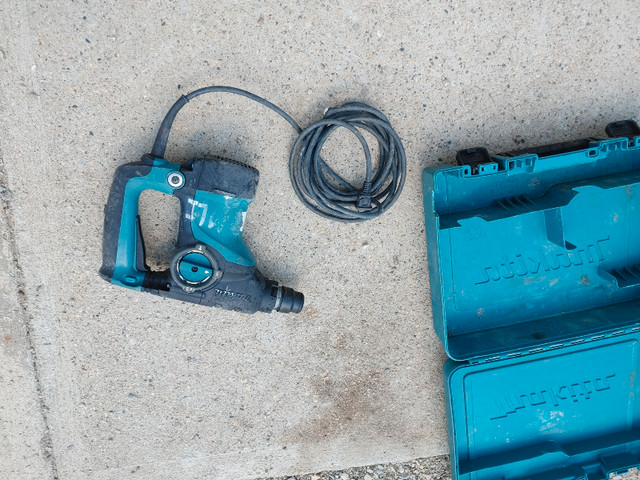 Makita Hammer Drill in Power Tools in Moose Jaw - Image 4
