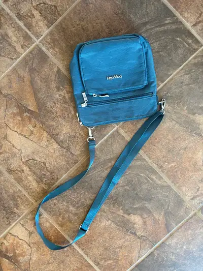 New Baggallini hand bag for sale, View more