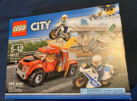 Lego City 60137BNIB Tow truck Trouble