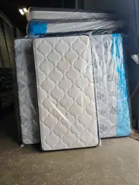(Big Discount) Mattress and Boxs on sale. Free Delivery Toronto