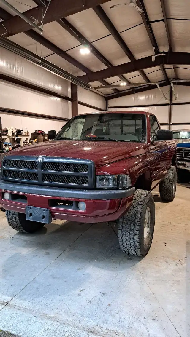 1997 Dodge Ram in Cars & Trucks in Barrie - Image 2