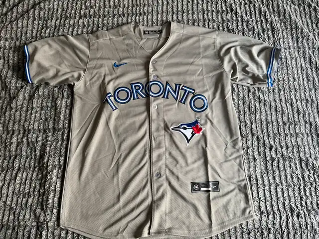 Vladimir Guerrero Jr. Grey Toronto Blue Jays Jersey New in Baseball & Softball in Guelph - Image 3