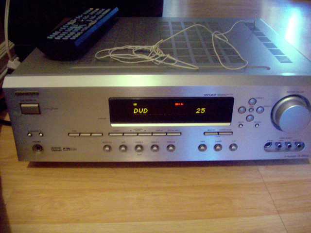 Onkyo Home Stereo Receiver in Stereo Systems & Home Theatre in Edmonton